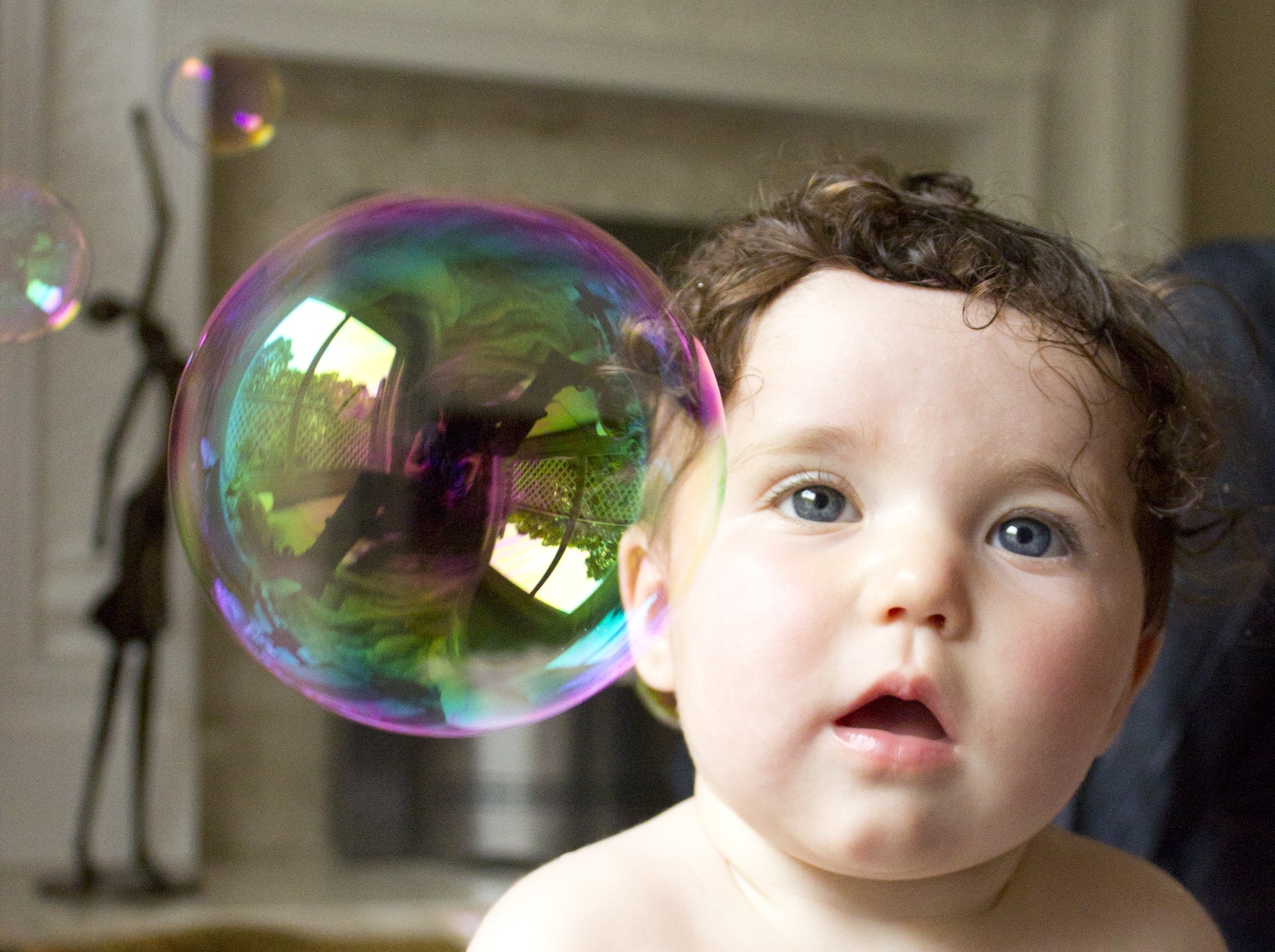 Baby Facing Bubble Indoor